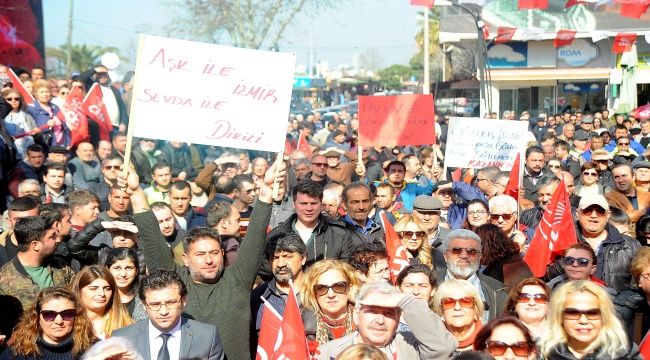 Demokrasi vurgusu yaptı