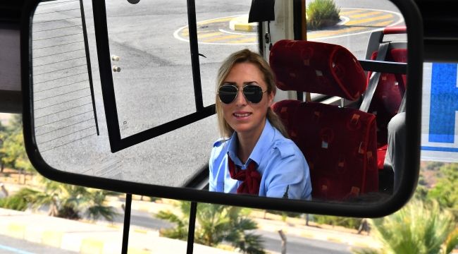 İzmir’de kadın şoförler yollarda