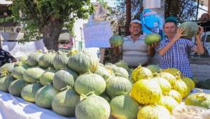 Buca’da kavun festivali coşkusu 