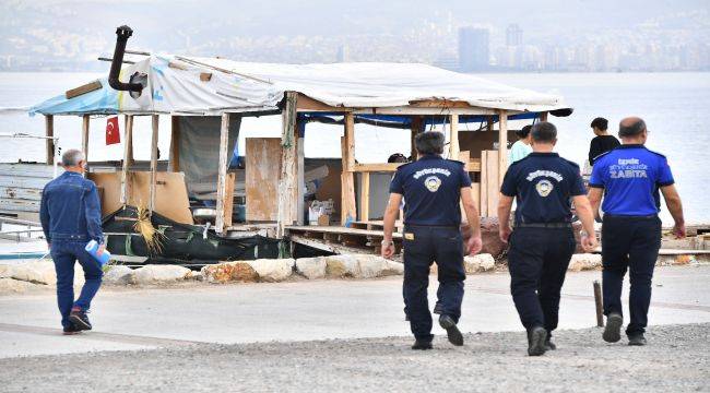 Kaçak İskele Ve Ahşap Yapılar Yıkıldı 