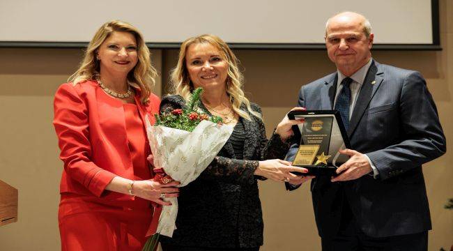 Kadın İstihdamı Ve Eşitlik Çalışmalarına İZİKAD’dan Ödül