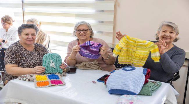  İleri Yaş Kursiyerleri Sevgi Köprüsü Örüyor