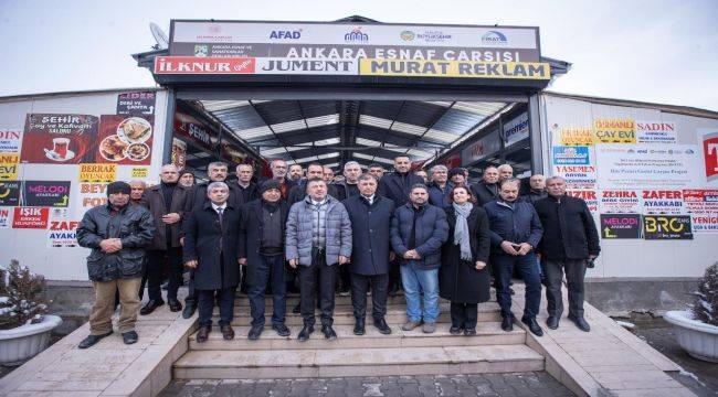 İzmir’de Kalpler Deprem Bölgesi İçin Atıyor