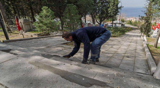 18 Mart Öncesi Şehitliklere Özel Bakım 